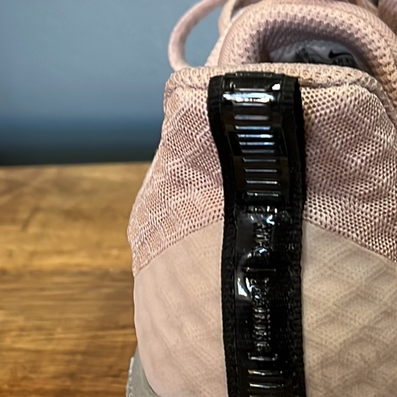 Nike Tennis Shoes Running 9.5 Pink Mauve - Picture 8 of 10